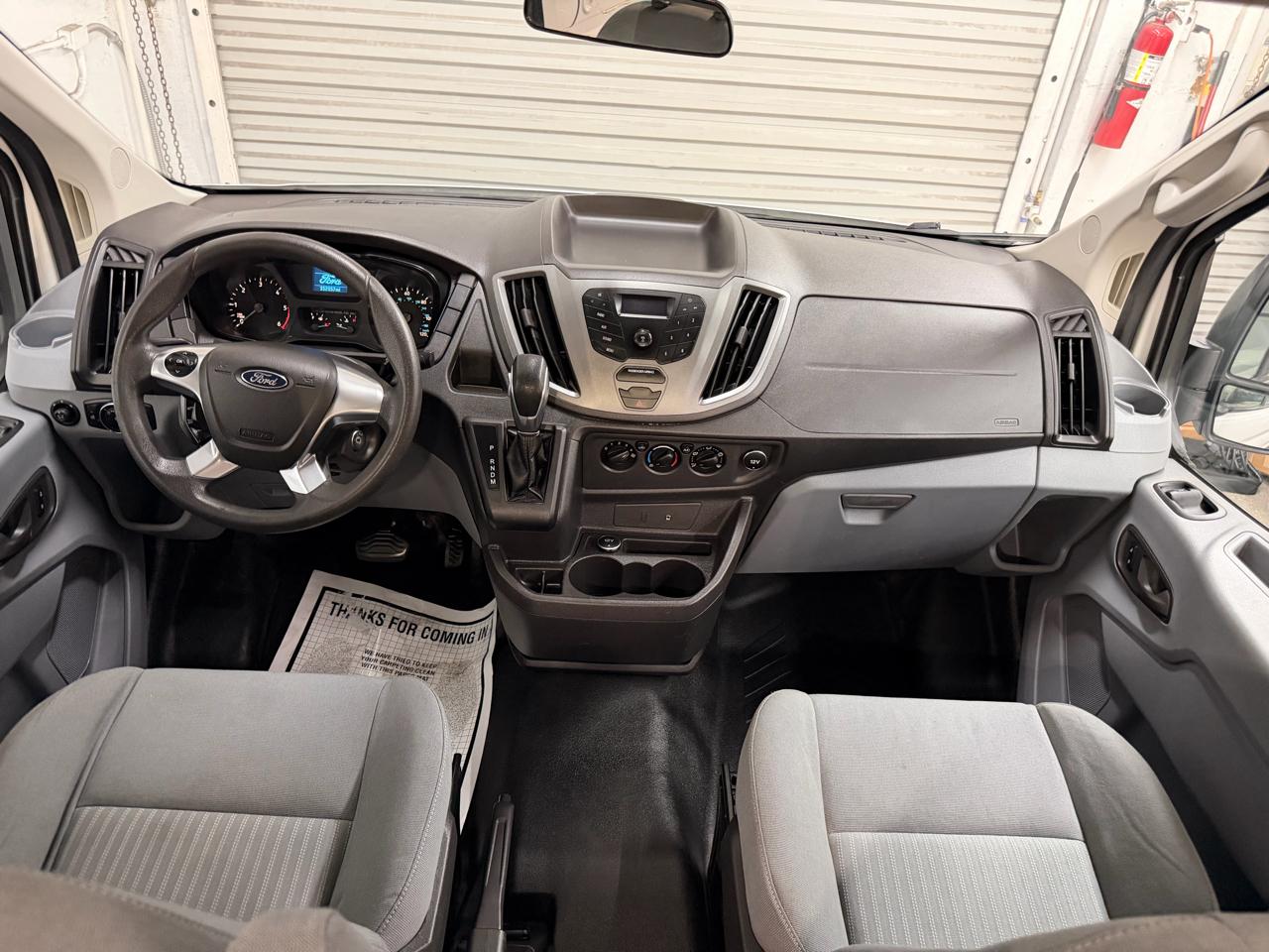 Ford Transit 250 Van Low Roof w/Sliding Pass. 148-in. WB 2015