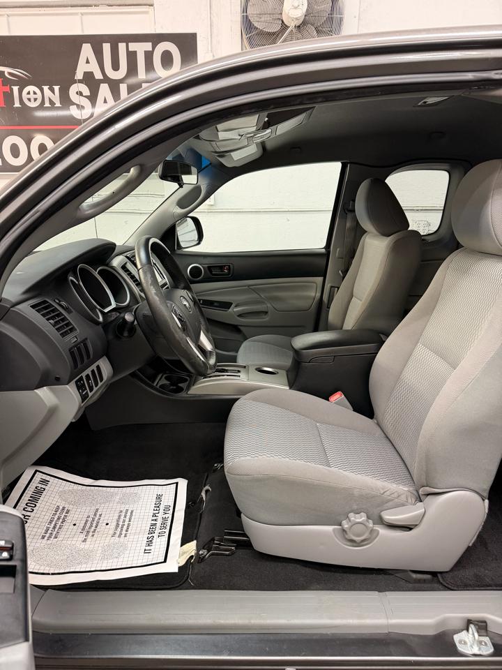Toyota Tacoma Access Cab I4 4AT 2WD 2014