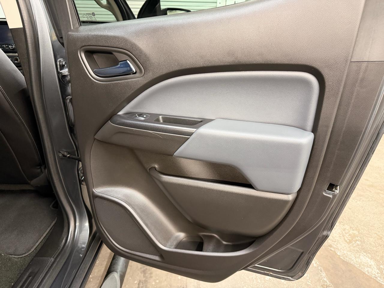 Chevrolet Colorado Z71 Crew Cab 2WD Short Box 2016