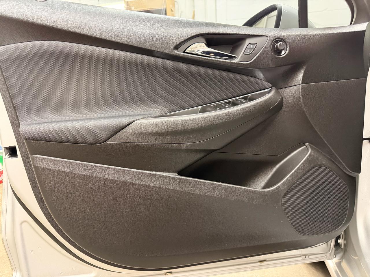 Chevrolet Cruze LT Auto Hatchback 2017