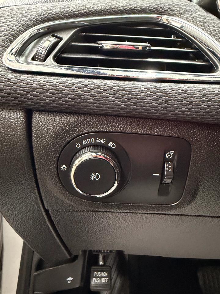 Chevrolet Cruze LT Auto Hatchback 2017