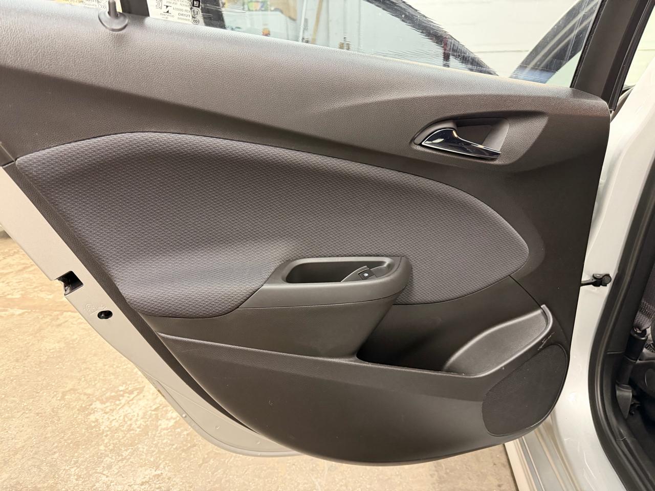 Chevrolet Cruze LT Auto Hatchback 2017