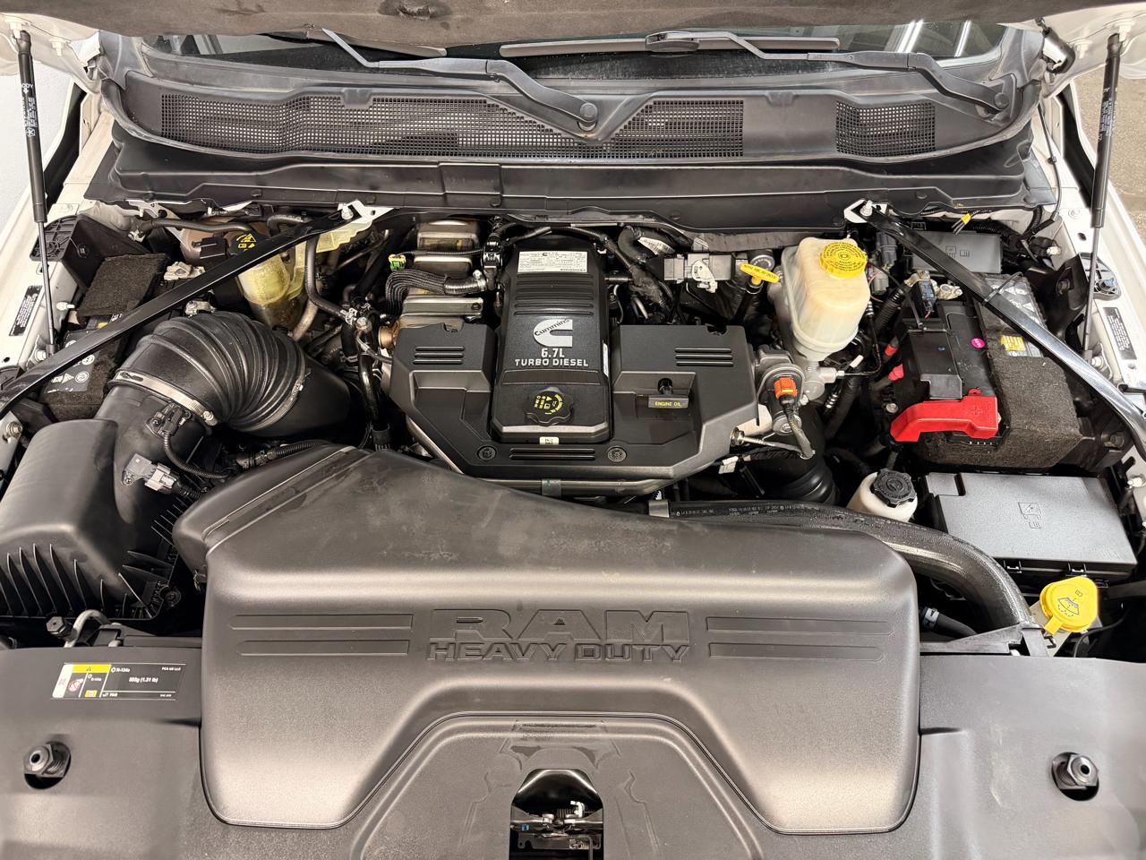 RAM 5500 Crew Cab SWB 2WD DRW 2023