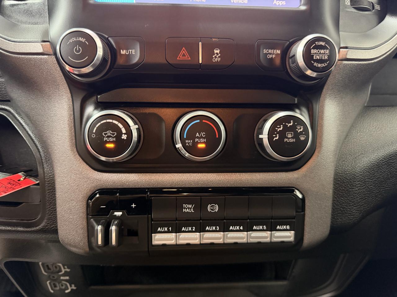 RAM 5500 Crew Cab SWB 2WD DRW 2023