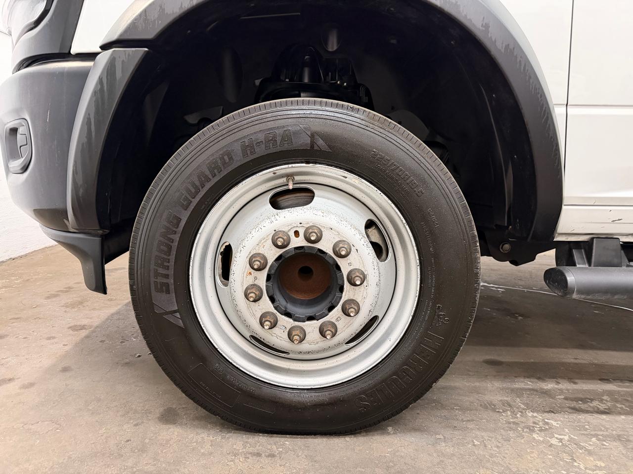 RAM 5500 Crew Cab SWB 2WD DRW 2023