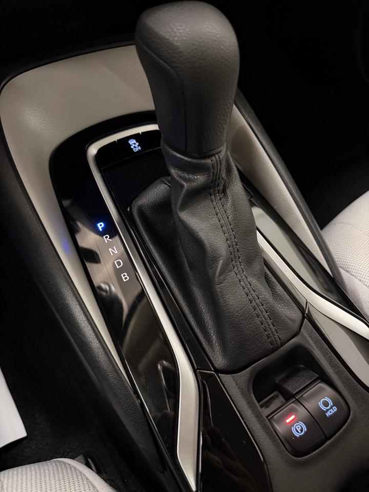 Toyota Corolla LE 2022