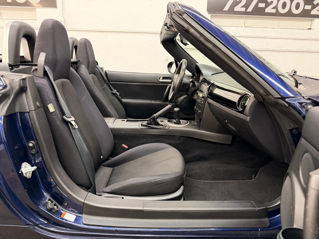 Mazda MX-5 Miata Sport Hard Top 2007