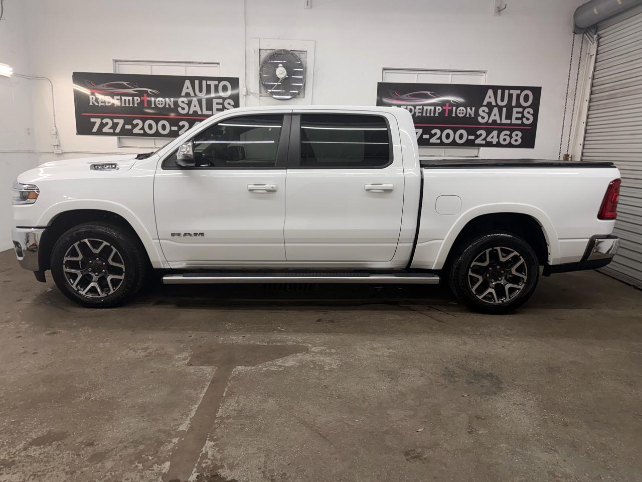 RAM 1500 Laramie Crew Cab SWB 4WD 2025