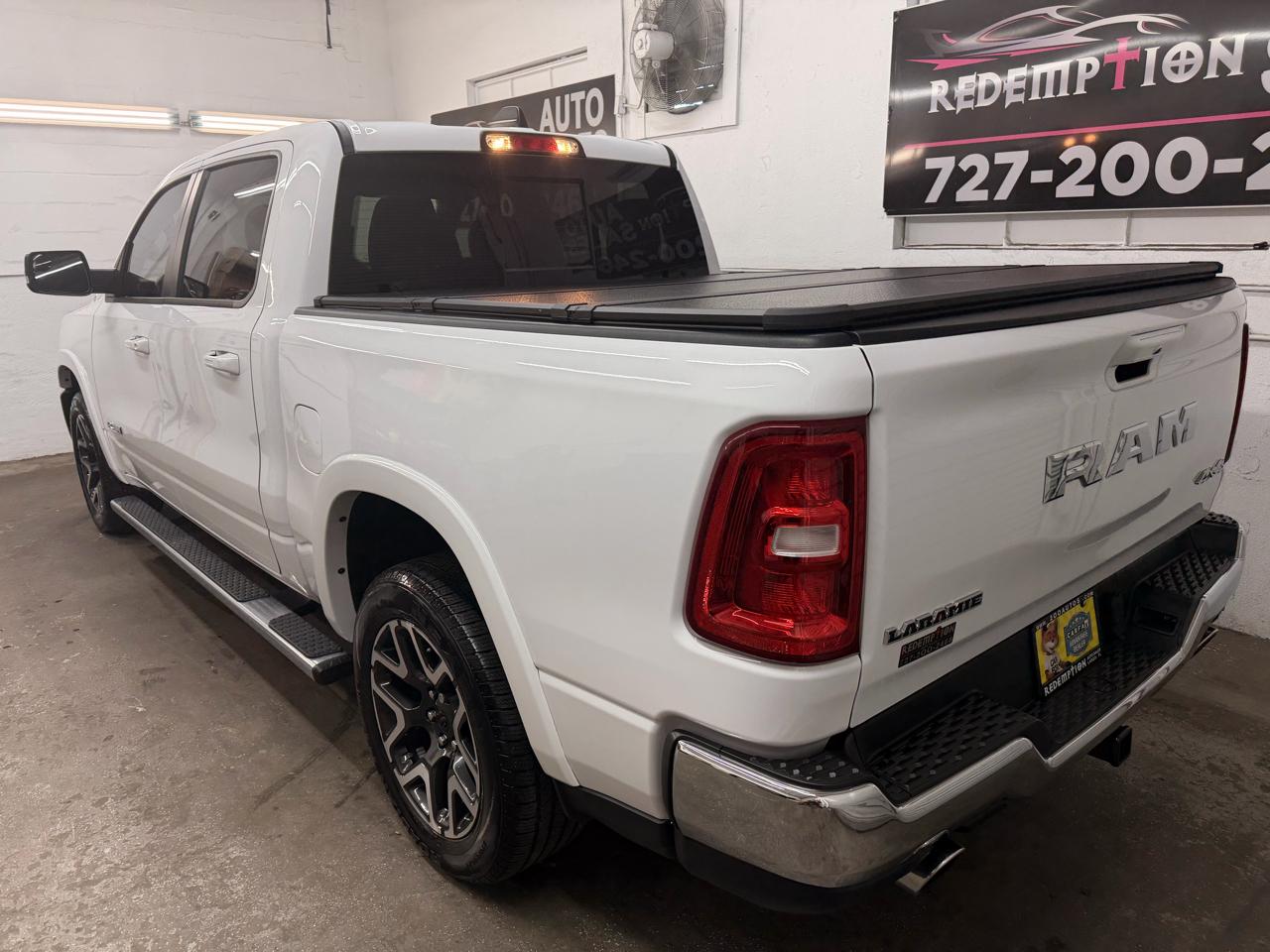 RAM 1500 Laramie Crew Cab SWB 4WD 2025
