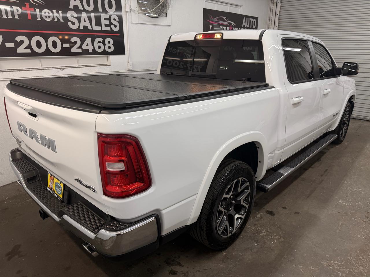 RAM 1500 Laramie Crew Cab SWB 4WD 2025