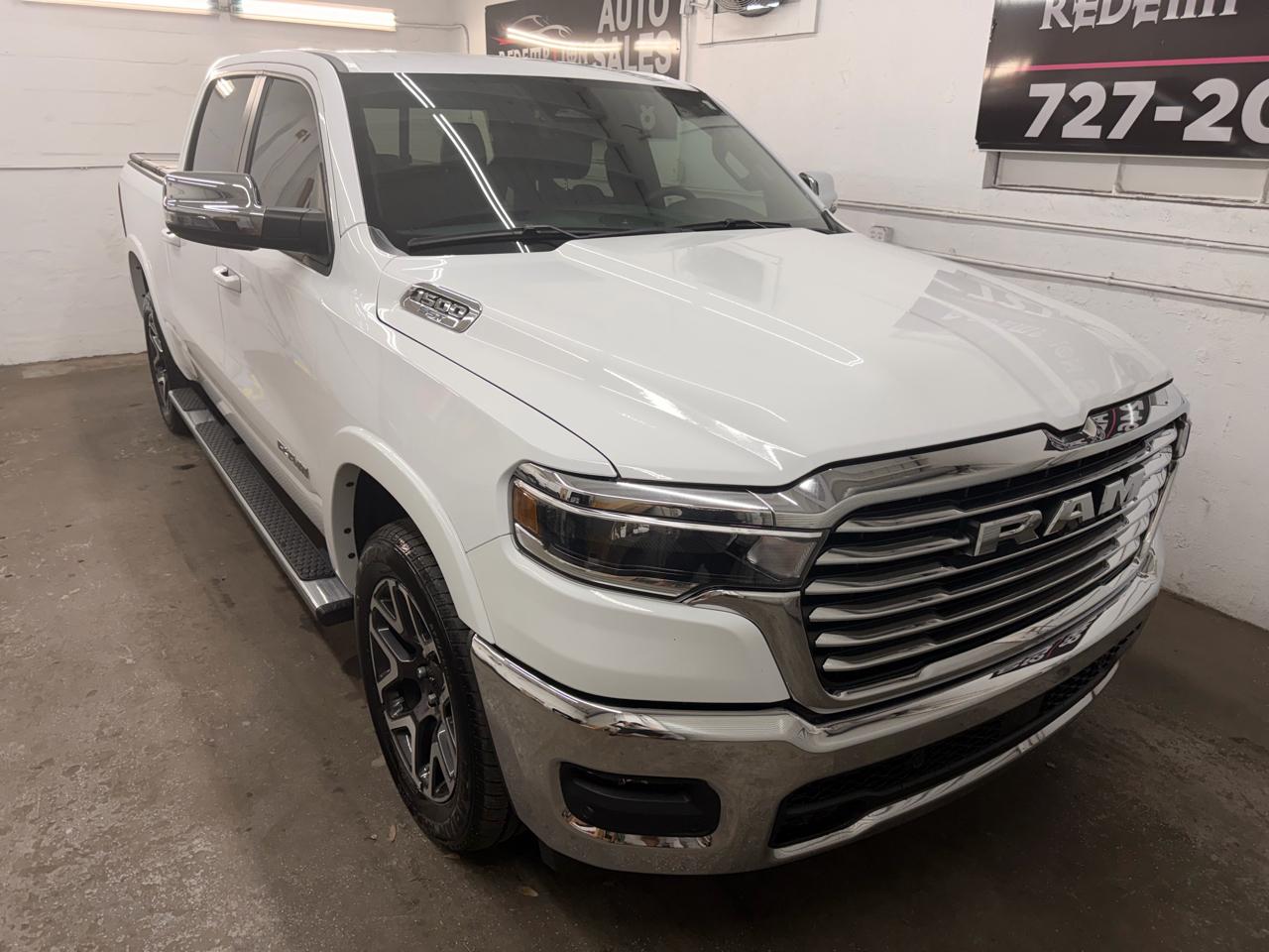 RAM 1500 Laramie Crew Cab SWB 4WD 2025