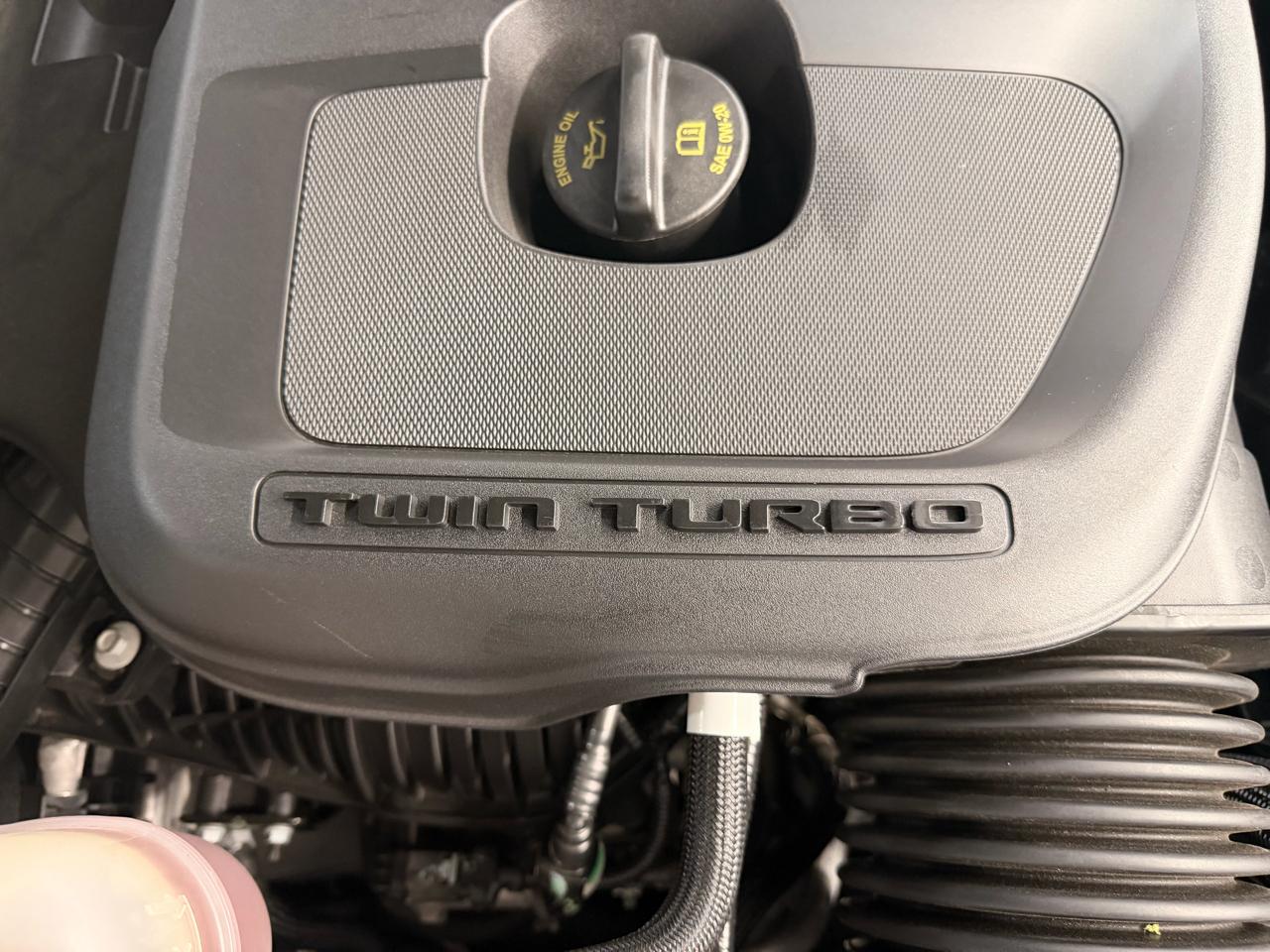 RAM 1500 Laramie Crew Cab SWB 4WD 2025