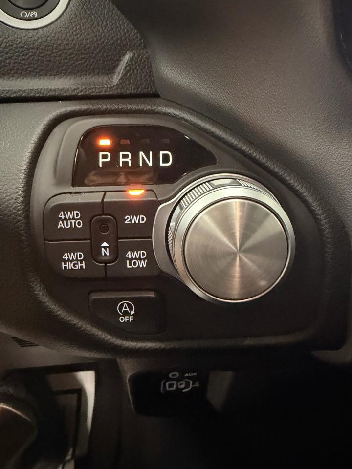 RAM 1500 Laramie Crew Cab SWB 4WD 2025