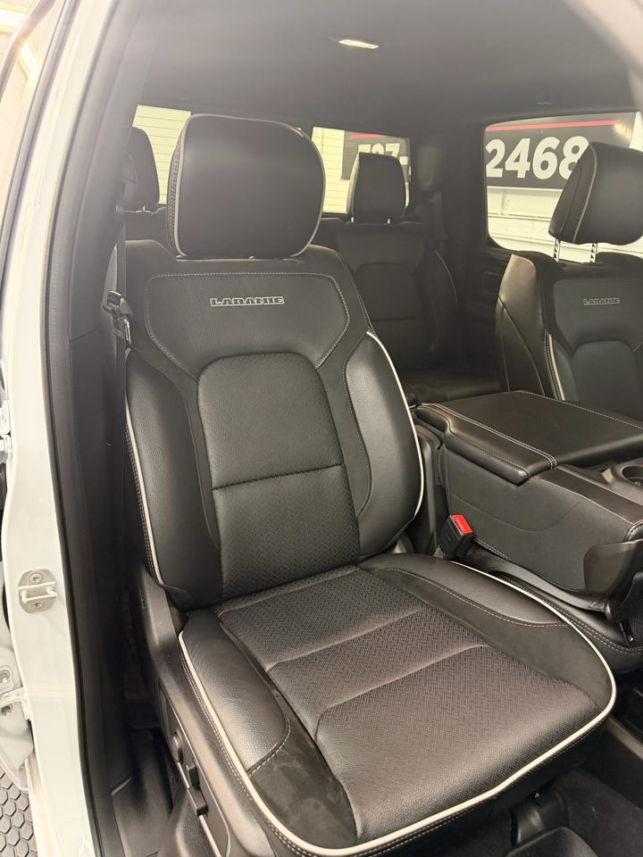 RAM 1500 Laramie Crew Cab SWB 4WD 2025