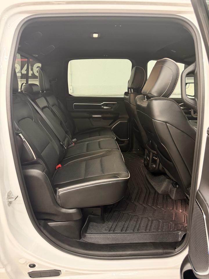 RAM 1500 Laramie Crew Cab SWB 4WD 2025