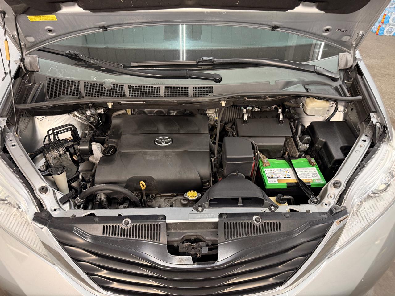 Toyota Sienna LE FWD 8-Passenger V6 2014