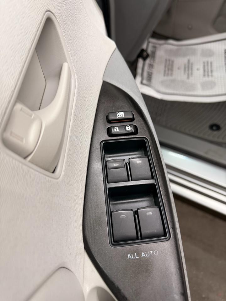 Toyota Sienna LE FWD 8-Passenger V6 2014