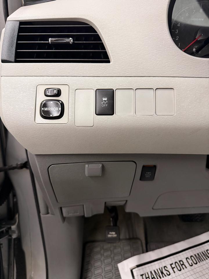 Toyota Sienna LE FWD 8-Passenger V6 2014