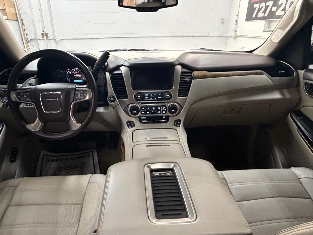 GMC Yukon Denali 4WD 2017