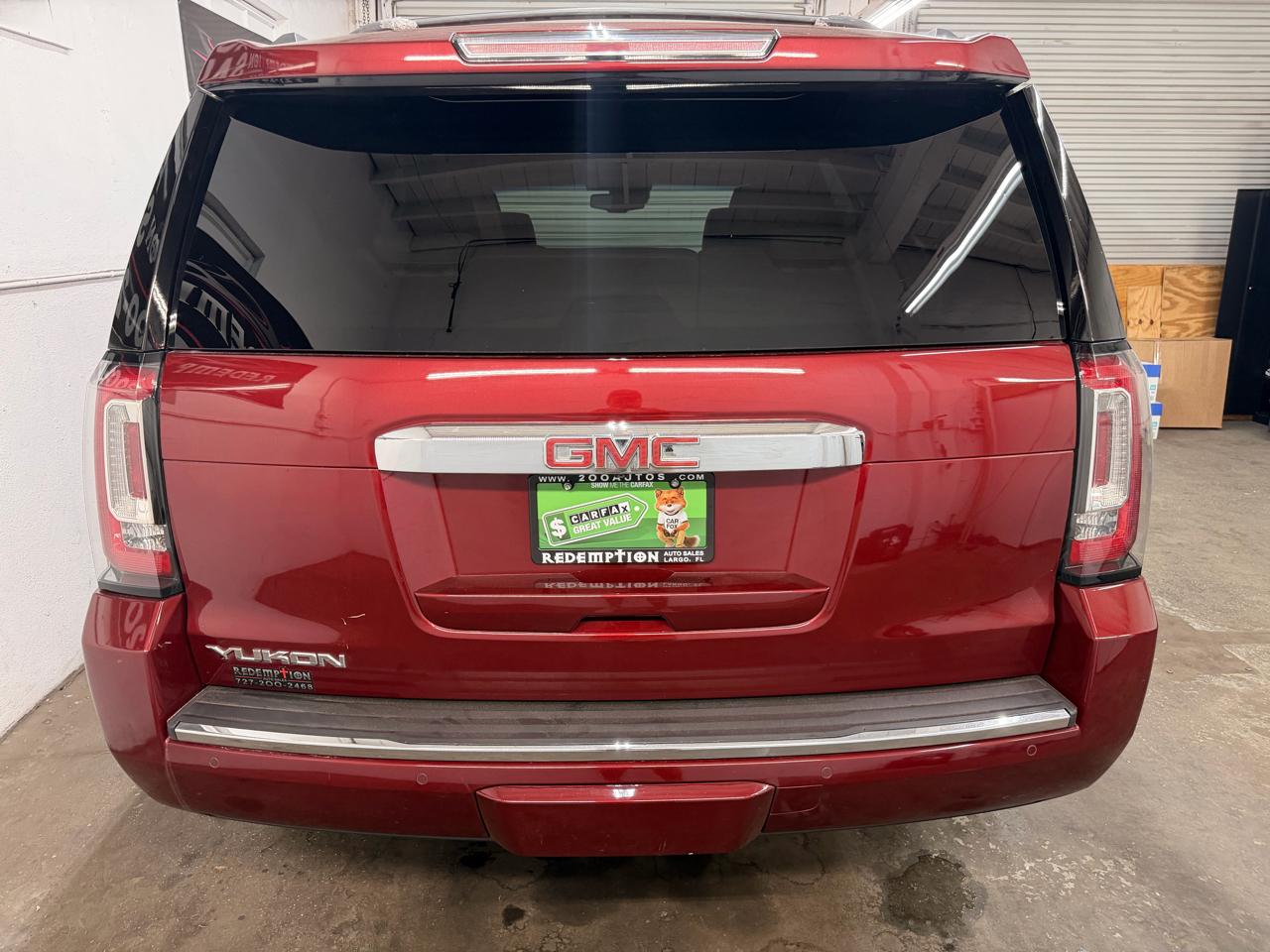 GMC Yukon Denali 4WD 2017