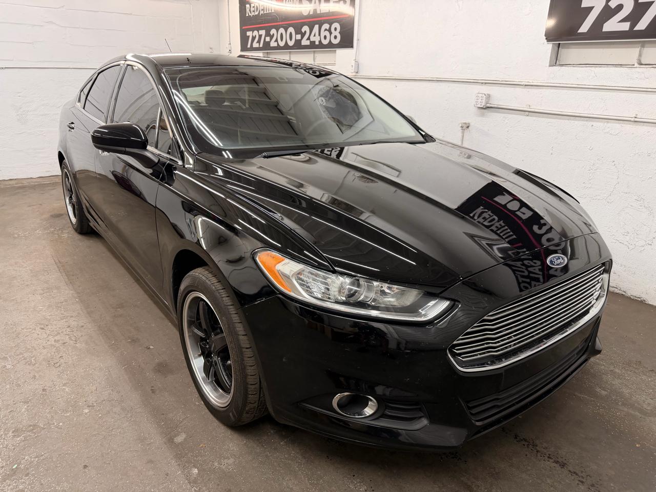 Ford Fusion S 2016