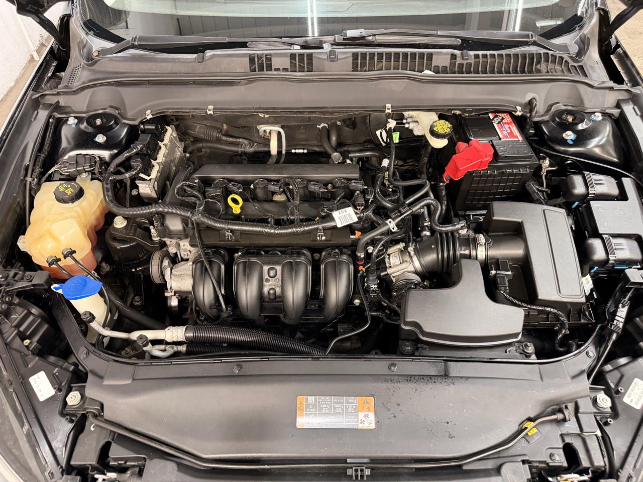 Ford Fusion S 2016