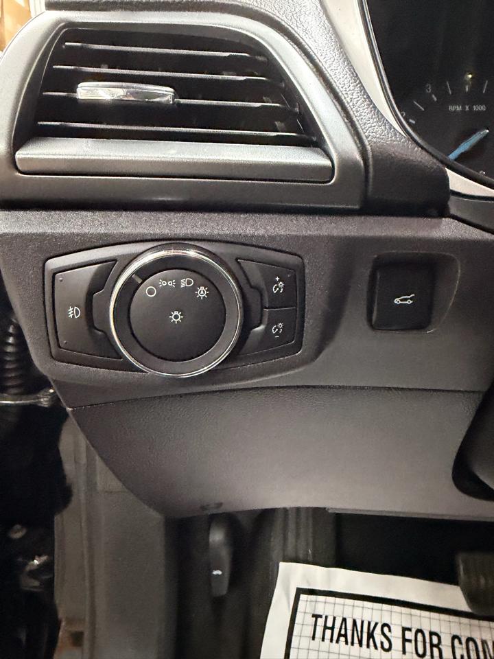 Ford Fusion S 2016
