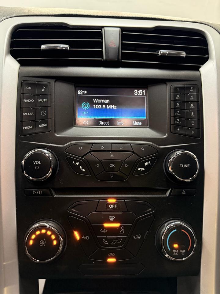 Ford Fusion S 2016