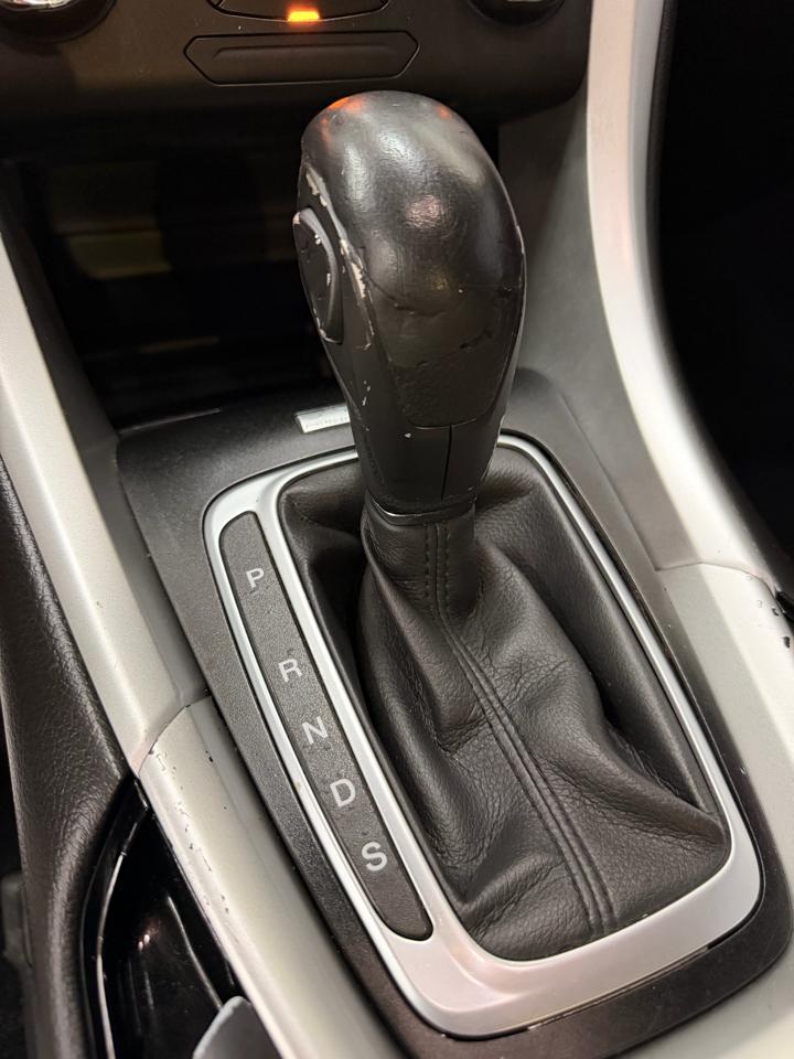 Ford Fusion S 2016