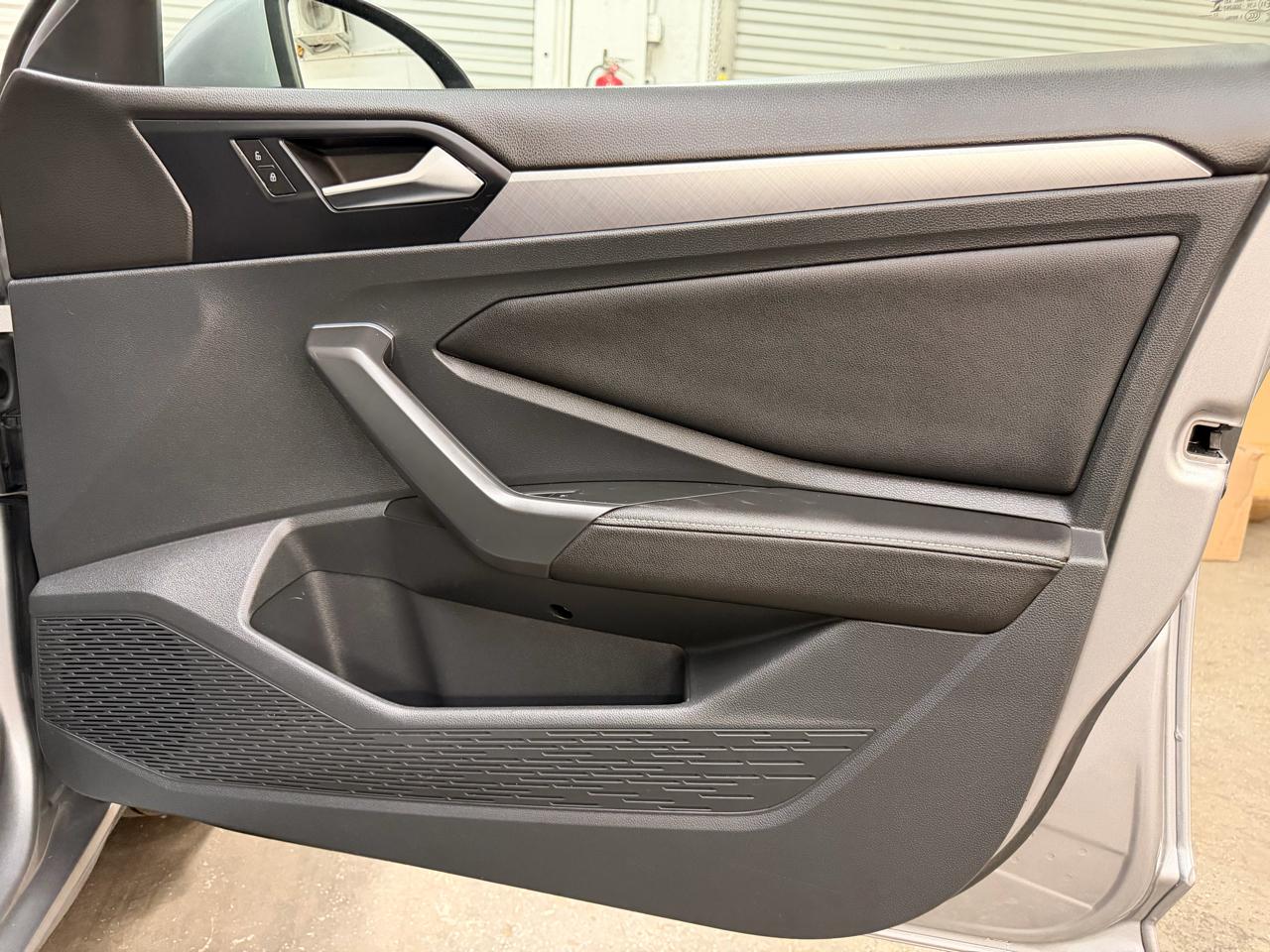 Volkswagen Jetta SE 2023