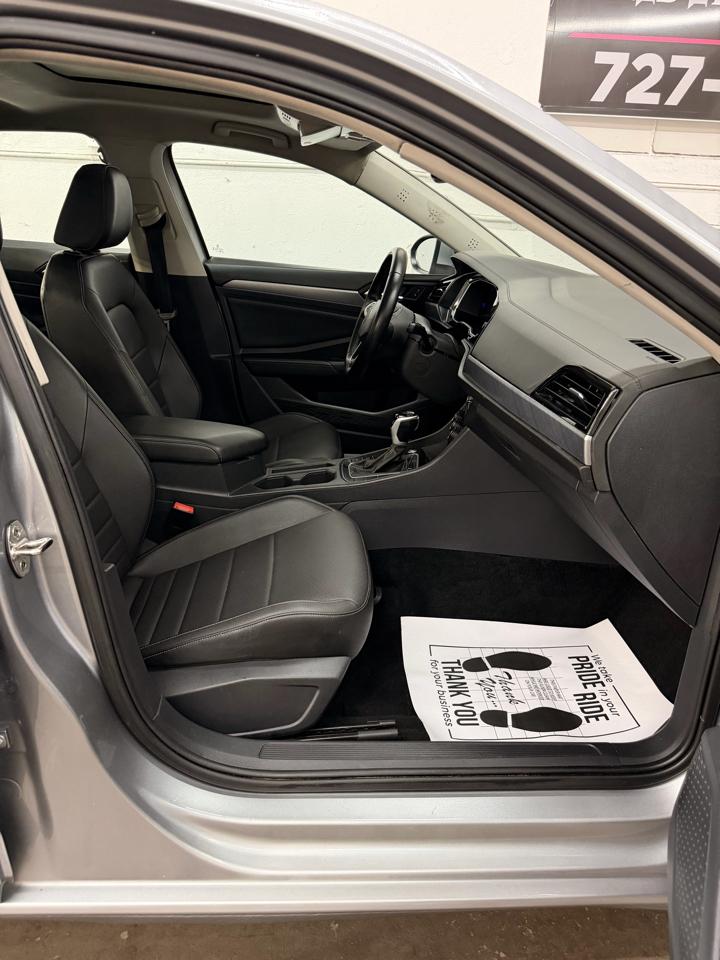 Volkswagen Jetta SE 2023