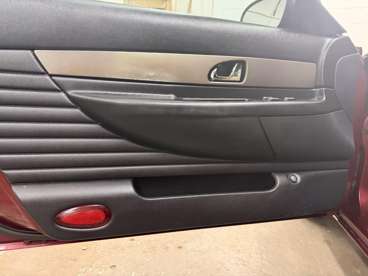 Ford Thunderbird Deluxe 2004