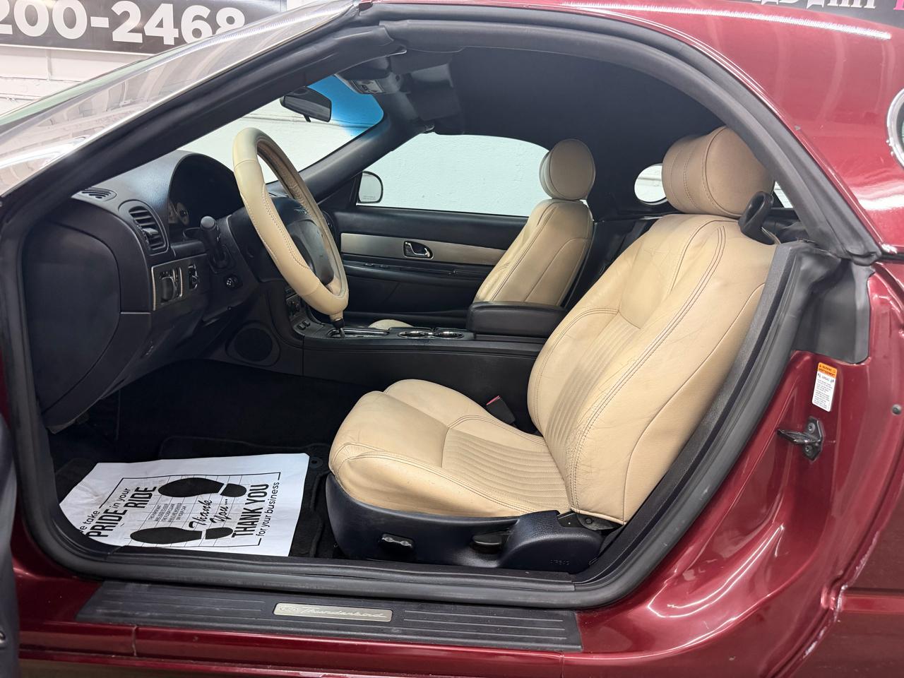 Ford Thunderbird Deluxe 2004