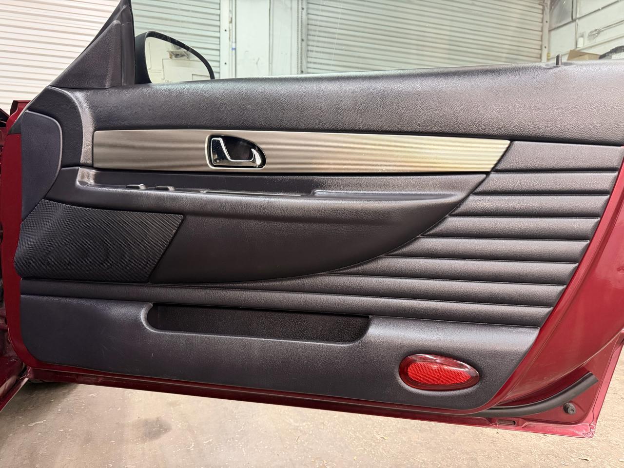 Ford Thunderbird Deluxe 2004