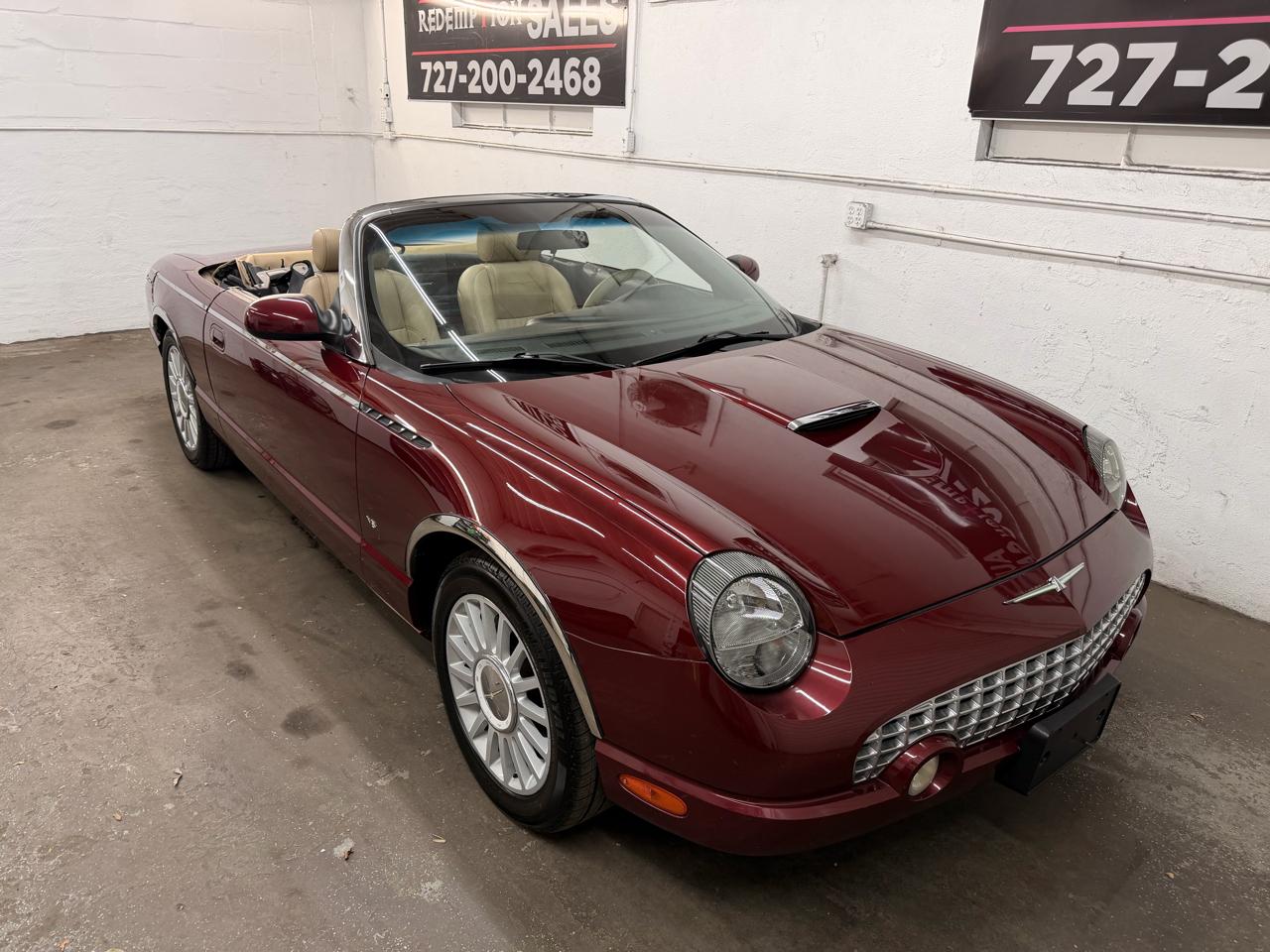 Ford Thunderbird Deluxe 2004