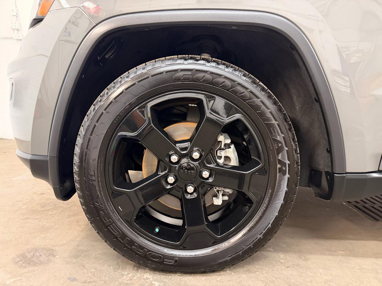 Jeep Grand Cherokee Laredo 2WD 2019