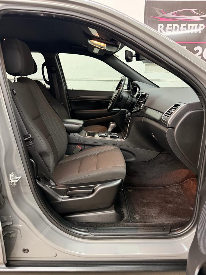 Jeep Grand Cherokee Laredo 2WD 2019