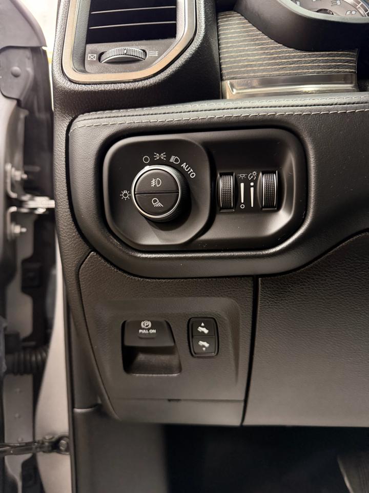 RAM 1500 Limited Crew Cab SWB 4WD 2019