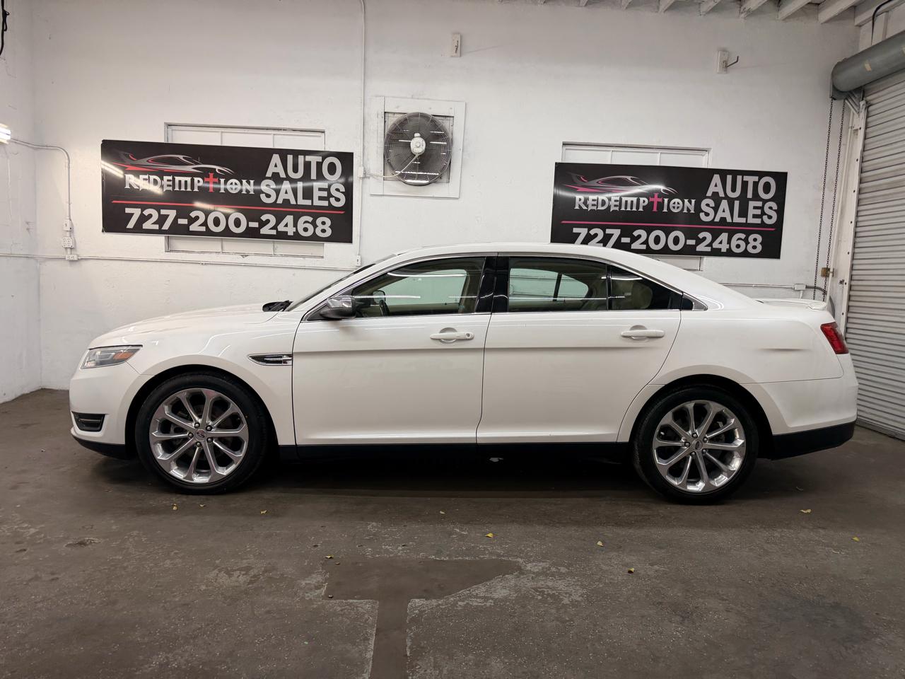 Ford Taurus Limited FWD 2016