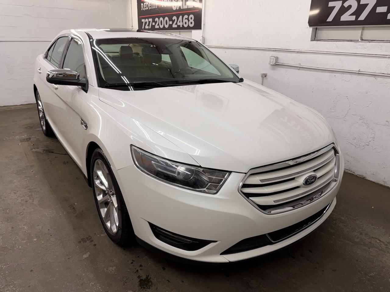 Ford Taurus Limited FWD 2016