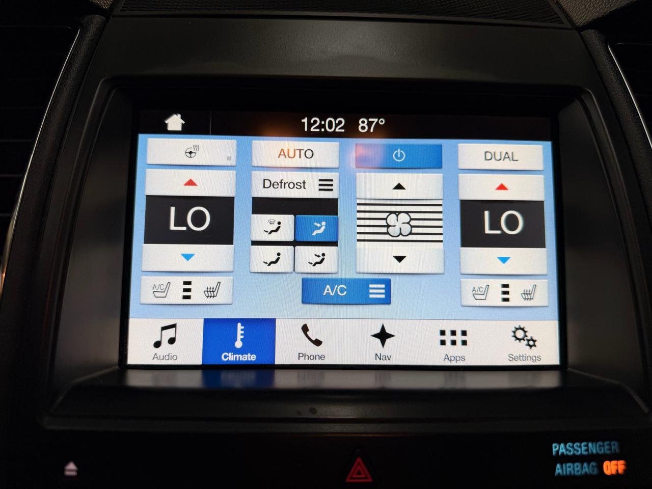 Ford Taurus Limited FWD 2016