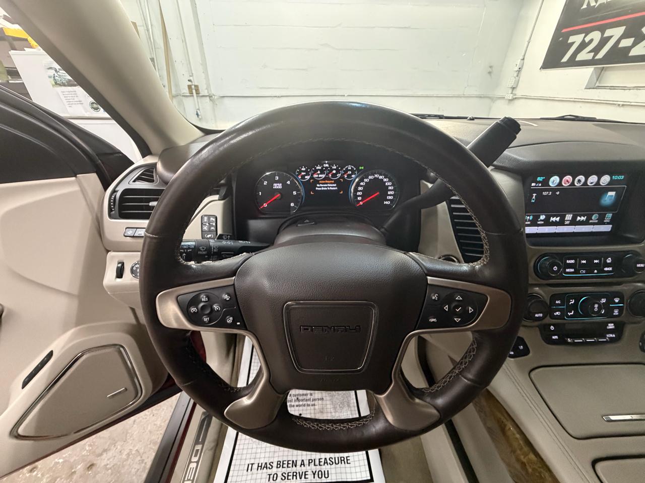 GMC Yukon XL SLT 4WD 2017