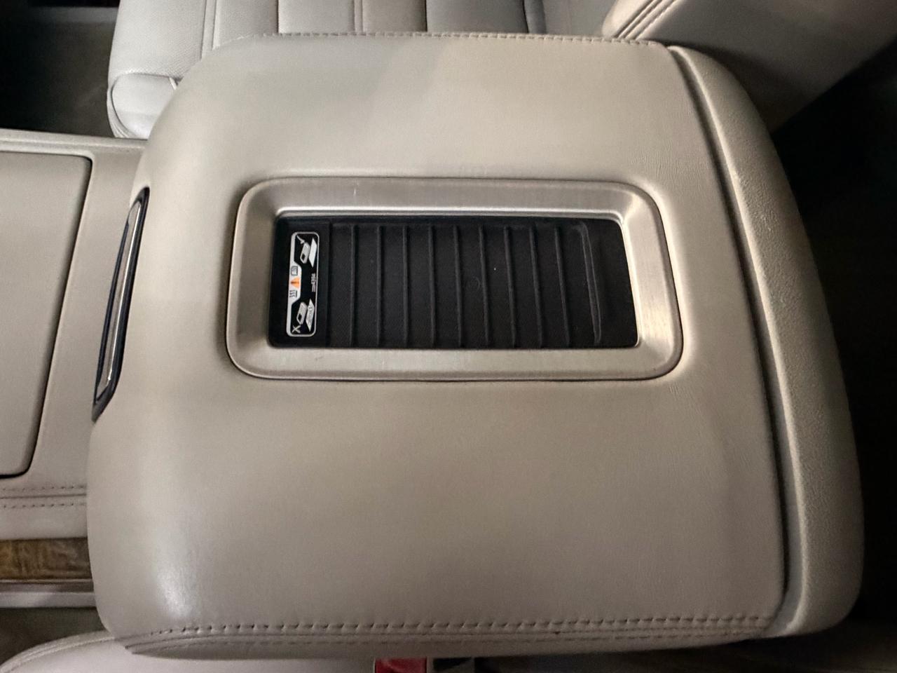 GMC Yukon XL SLT 4WD 2017