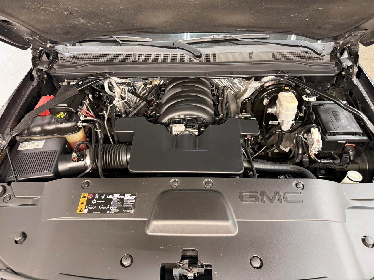 GMC Yukon XL SLT 4WD 2017