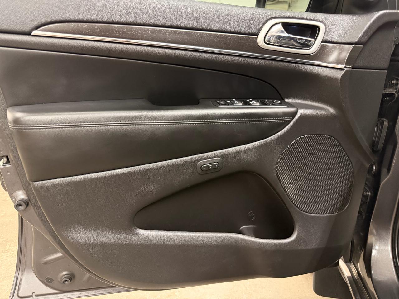 Jeep Grand Cherokee Limited 2WD 2018