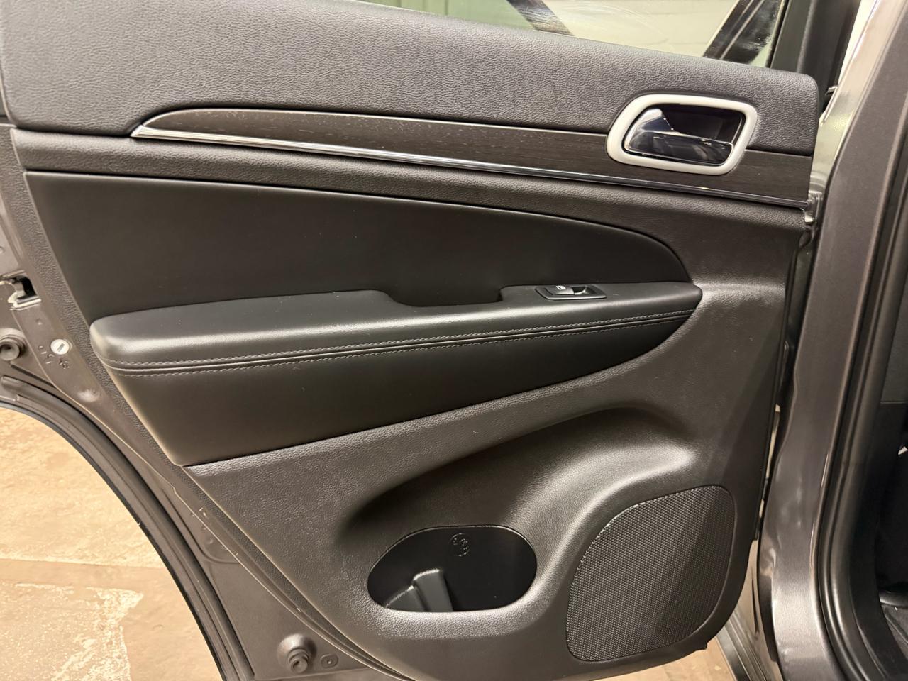 Jeep Grand Cherokee Limited 2WD 2018