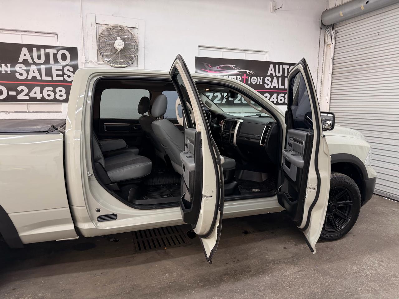 RAM 1500 Classic Tradesman Crew Cab LWB 2WD 2019