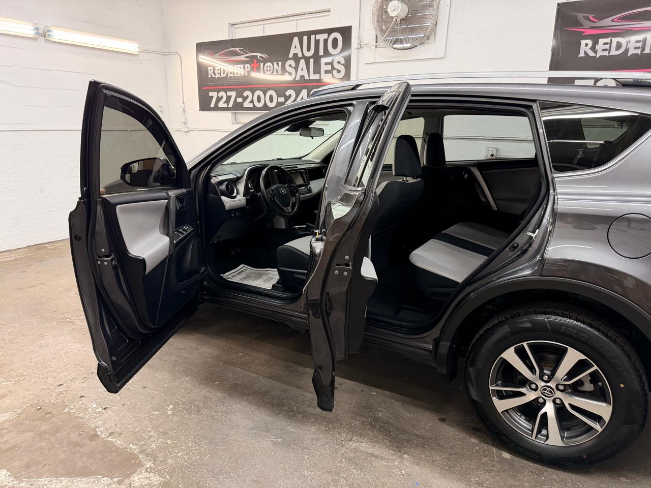Toyota RAV4 XLE AWD 2017