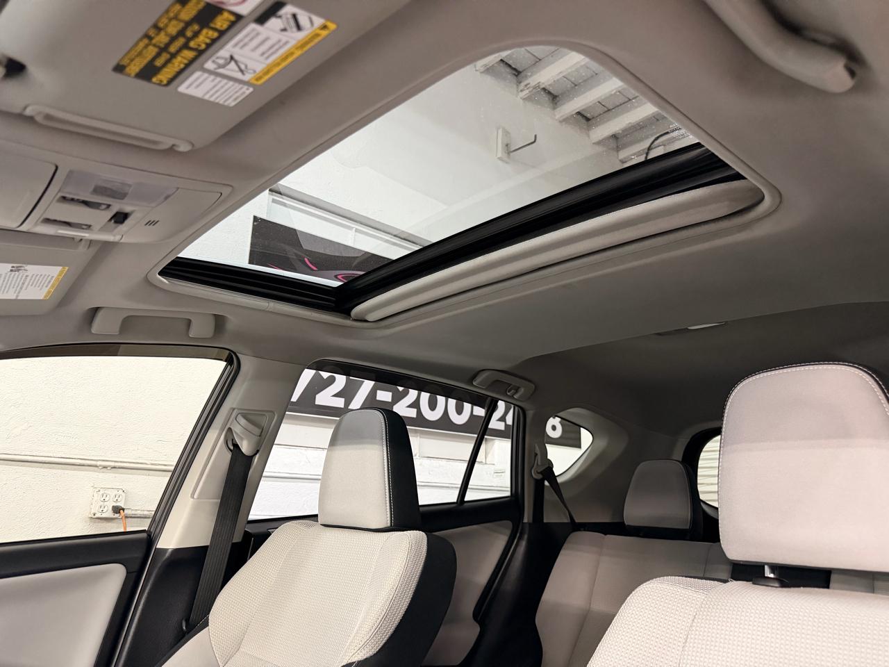 Toyota RAV4 XLE AWD 2017