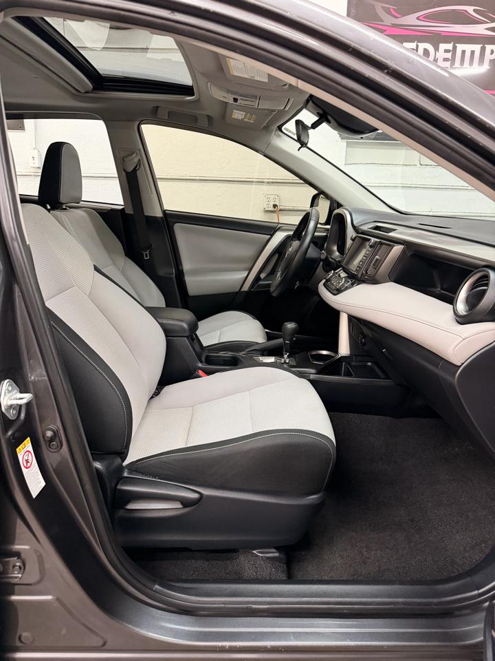 Toyota RAV4 XLE AWD 2017